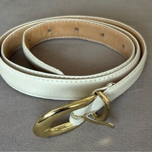 Elegant White Leather  Belt with Gold Buckle